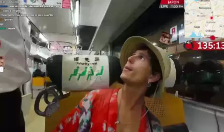 Streamer Kelton agrede a hombre mayor