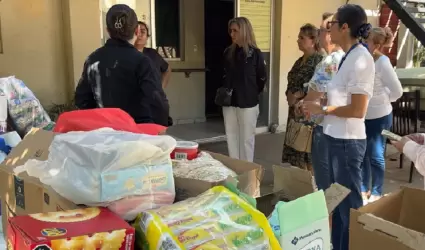 Mujeres mineras entregan apoyos