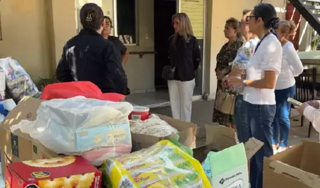 Mujeres mineras entregan apoyos