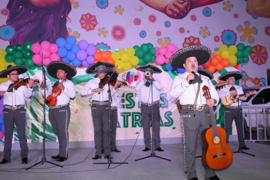 Noche mexicana del Voluntariado Isssteson