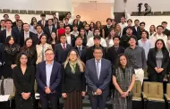 Hijo menor de AMLO participa en parlamento juvenil en el Senado
