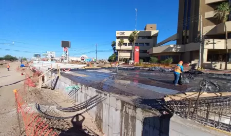Paso a desnivel de Colosio y Solidaridad