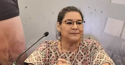 Lenia Batres