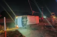 Conductor choca con poste y vuelca vehculo en la Costa