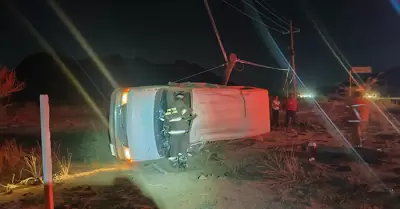 Taxi agrcola volcado