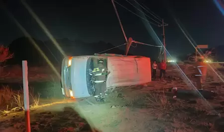 Taxi agrcola volcado