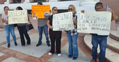 Manifestación de familiares de motociclista atropellado en San Carlos