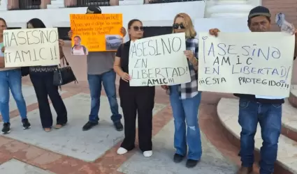 Manifestacin de familiares de motociclista atropellado en San Carlos