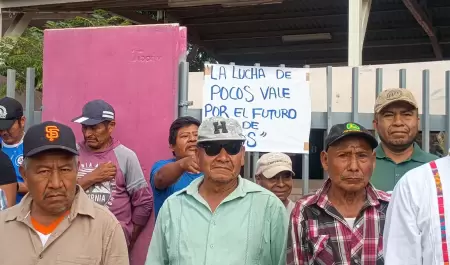 Miembros de la etnia triqui toman escuela en Poblado Miguel Alemn