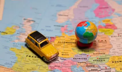 Un seguro familiar en Europa protege salud, equipaje y ofrece asistencia ante im