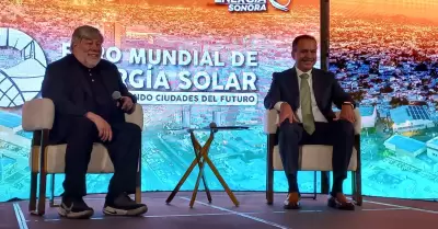 Participación de Steve Wozniak en el Cuarto Foro Mundial de Energía Solar 2025.
