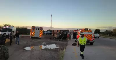 Volcamiento de autobús en carretera Guaymas-Hermosillo