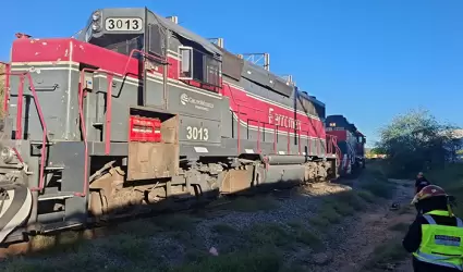 Chocan trenes en el parque industrial