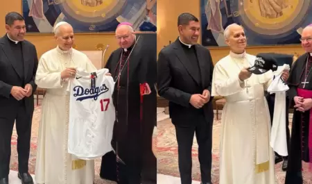 Papa León XIV recibe casaca de Ohtani