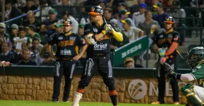 La Escuadra Naranja se impuso en el tercero de la serie en tierras caeras