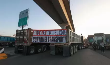 Bloqueos de transportistas y campesinos