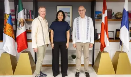 Presidenta municipal de Playa del Carmen, Estefana Mercado, embajadores de Finl