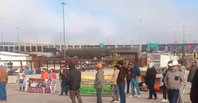 Bloqueo de transportistas y productores
