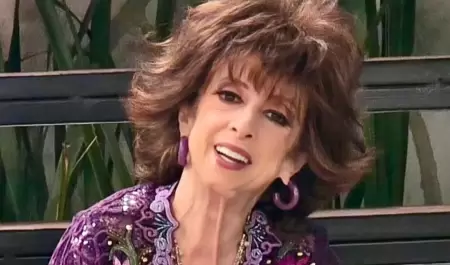 Mara Elena Saldaa, La Gereja