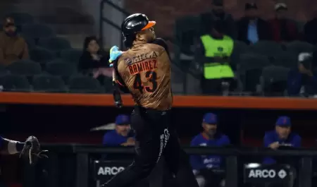 Naranjeros vencen a Charros