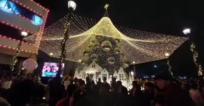 Iluminacin navidea en el Centro Histrico