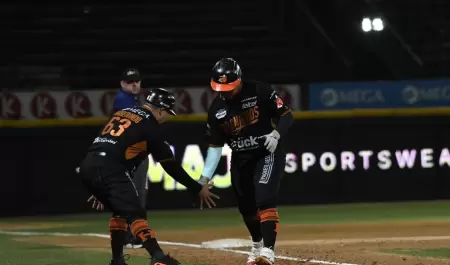 Naranjeros vence a Algodoneros
