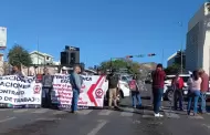 Acad�micos de la Unison bloquean bulevar Luis Encinas en apoyo a profesor