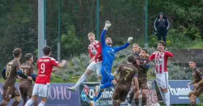 Las casas de apuestas ofrecen ocio, pero los futbolistas no pueden participar.