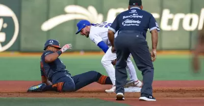 Naranjeros vence a Charros en extra innings