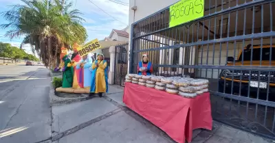 Chuyita Oth�n prepara sus tradicionales roscas de Reyes caseras con sabor a nara