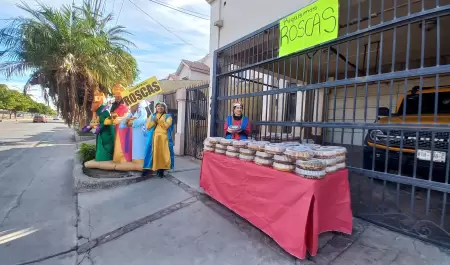 Chuyita Oth�n prepara sus tradicionales roscas de Reyes caseras con sabor a nara
