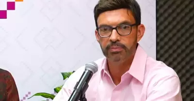 Ram�n Borb�n Larios