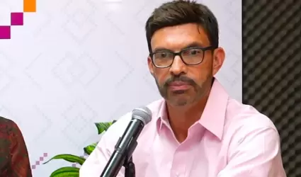 Ram�n Borb�n Larios