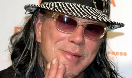Mickey Rourke