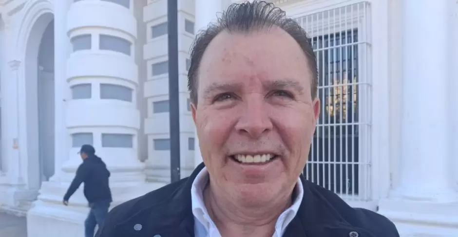 Carlos Ernesto Zatarain Gonz�lez