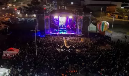 Concierto de Moenia en el Festival del Globo