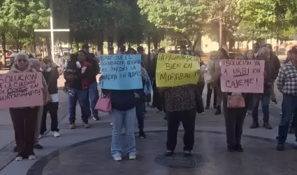 Manifestantes amagan con bloquear acceso al FAOT