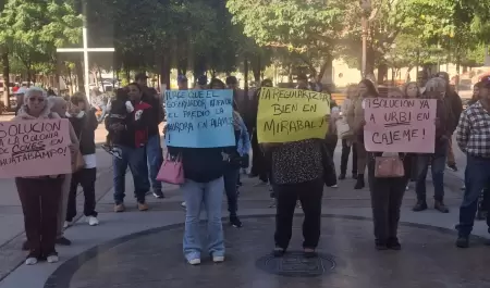 Manifestantes amagan con bloquear acceso al FAOT