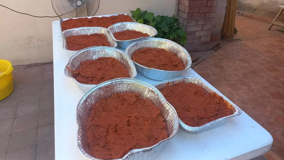 Elaboraci�n de tamales para el D�a de la Candelaria