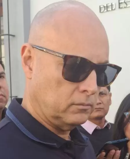 Carlos Alberto Flores