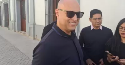 Carlos Alberto Flores.