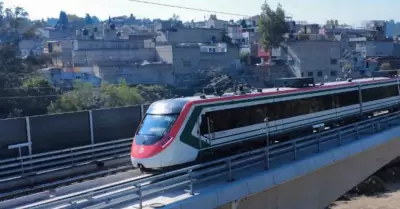 Tren Interurbano M�xico-Toluca El Insurgente