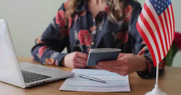 Solicitantes nuevos y renovaciones deben acudir dos días distintos proceso.