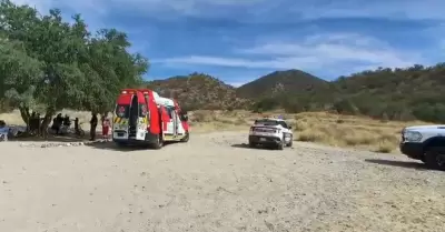 Buscan a persona en el cerro del Bachoco