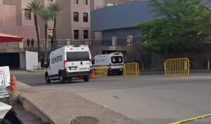 Asesinan a una mujer en estacionamiento del Centro de Gobierno