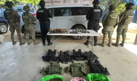 Privan de la libertad a 6 personas en una playa de la zona Dorada, en Mazatl�n