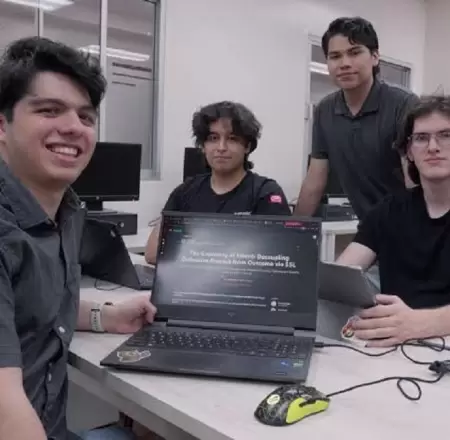 Estudiantes de la Unison