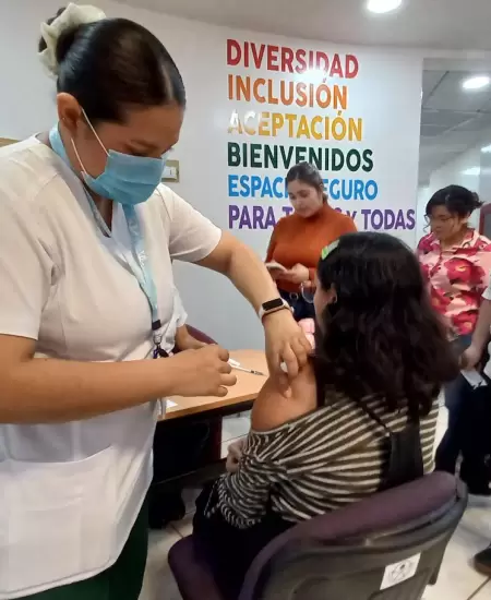 M�dulos de vacunaci�n en la Unison