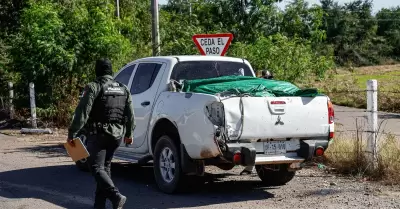 Cinco cuerpos en descomposici�n fueron localizados en la caja de una camioneta a