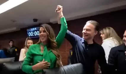 Manuel Velasco destap� a la senadora Ruth Gonz�lez Silva como pr�xima candidata